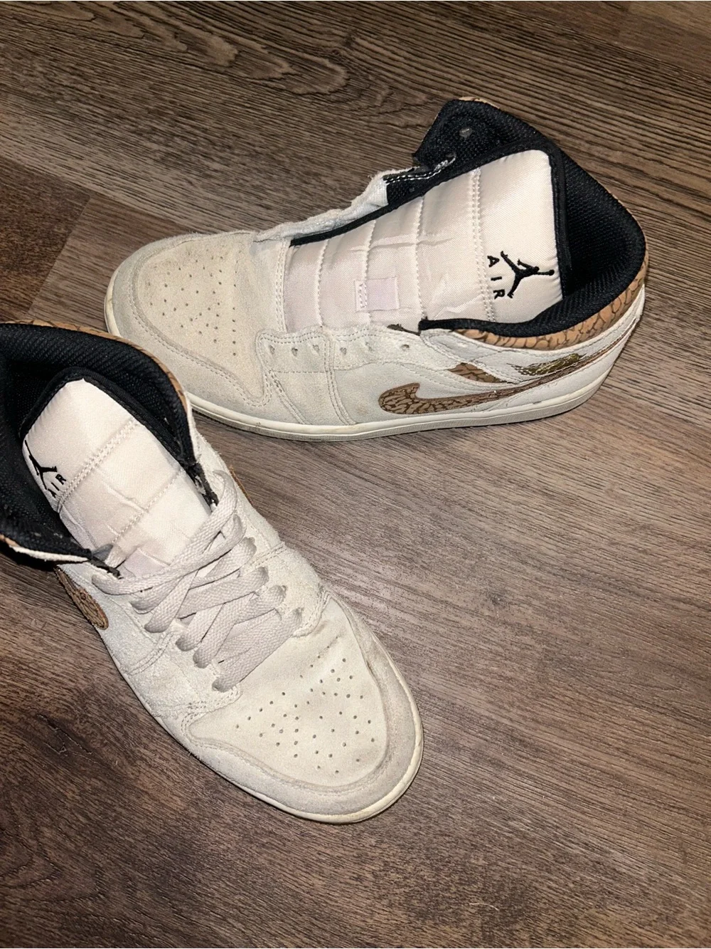 Jordan classic silhouette